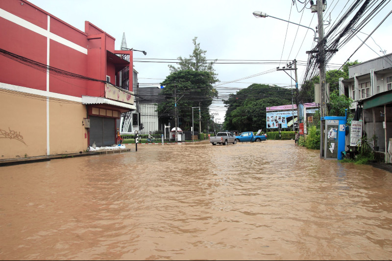 Hiring Professional Contractors to Deal with Water Damage in Oshkosh, WI